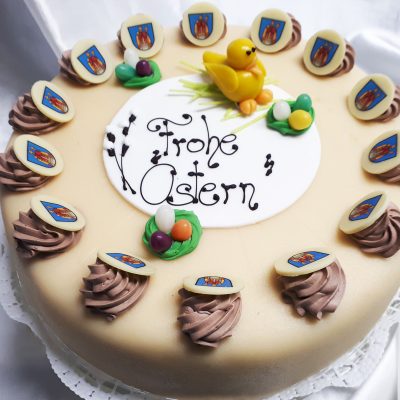 Guttaringertorte mit Osterdekor