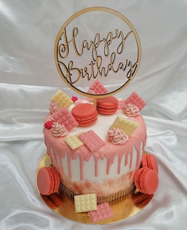 Geburtstagstorte rosa Macarons